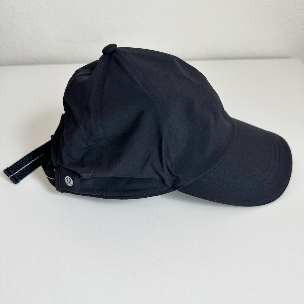Lululemon - Black Athletic Hat